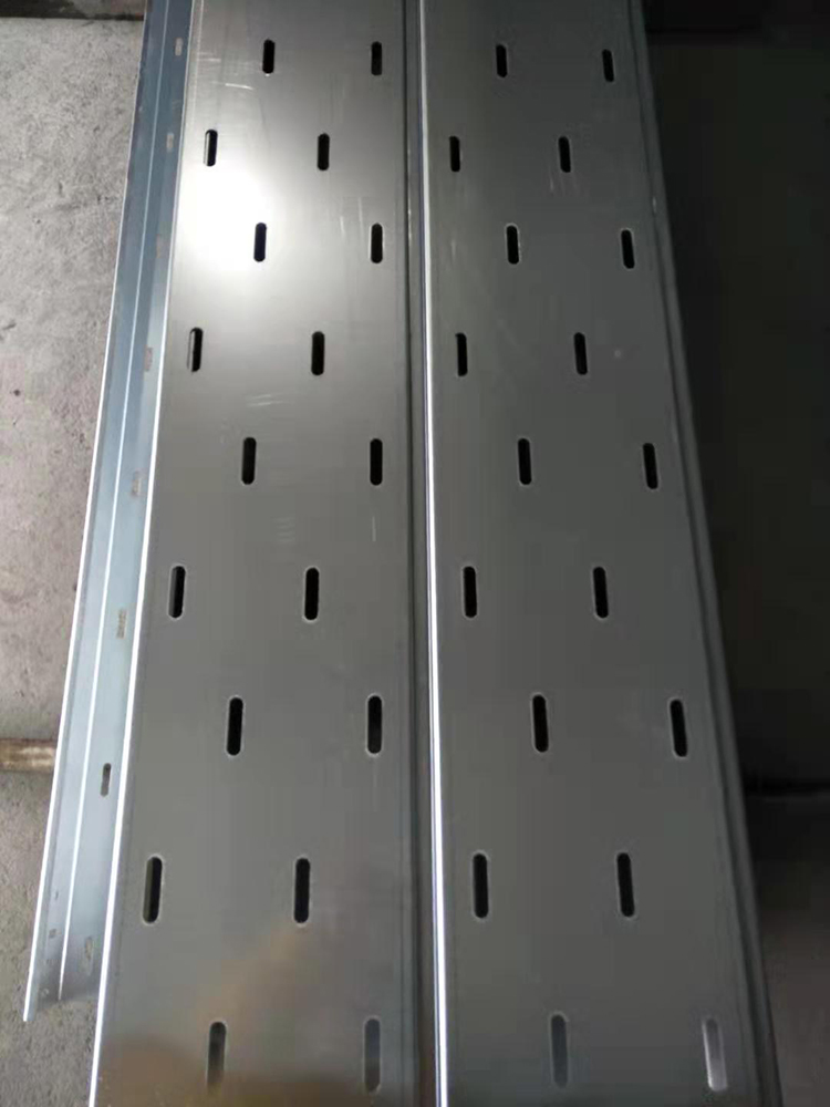 直通托盤式橋架在安裝后跟正式使用之間還需要哪些細(xì)微的調(diào)整